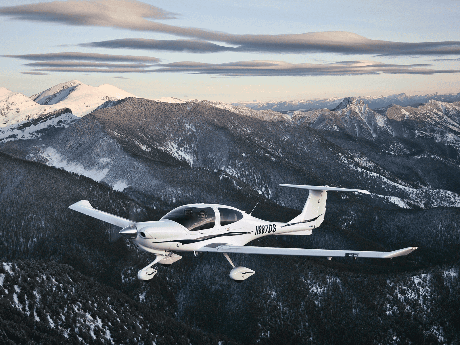 2026 DIAMOND DA40 XLT